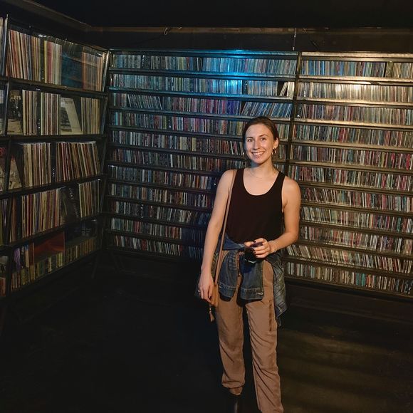 Meet your Posher, Elizabeth - Picture 1 of 1